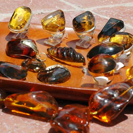 Dominikanisch amber and jewelry